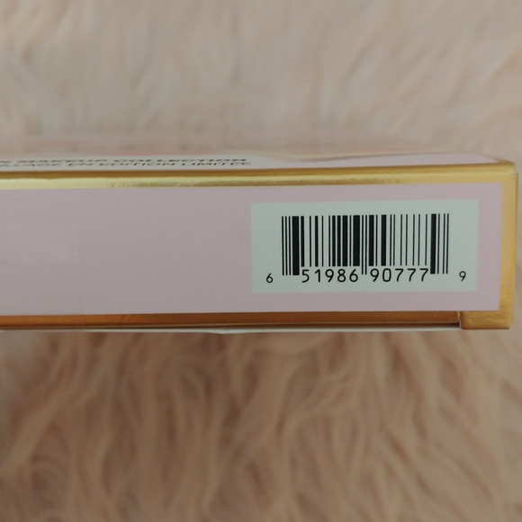 💖FIRM! NWT TOO FACED BERRY CHRISTMAS TO YOU LIMITED EDITION BOX SET - Picture 2 of 16